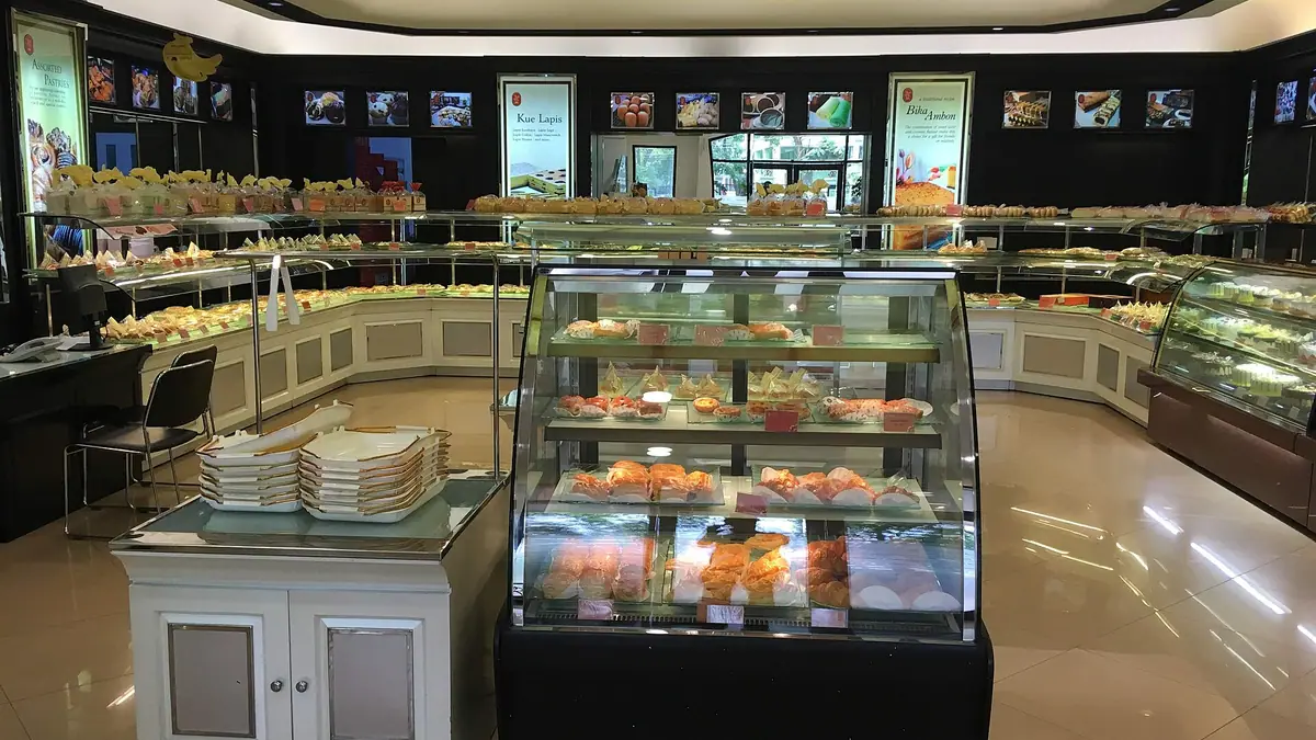 Lawrance's Bakery & Bar – bakery in Truro town centre